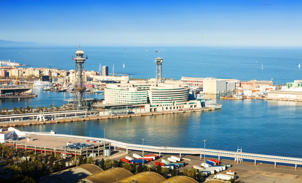 Cruceros y más puerto de barcelona